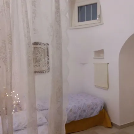 Trulli L'utopia Di Anny Trulli Anny's Utopia لوكوروتوندو